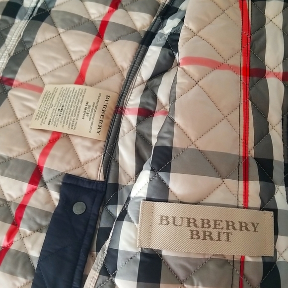 Burberry Kencott Quilted Button Down Jacket in Dark Navy, Snap Logo Butt… - Picture 9 of 13